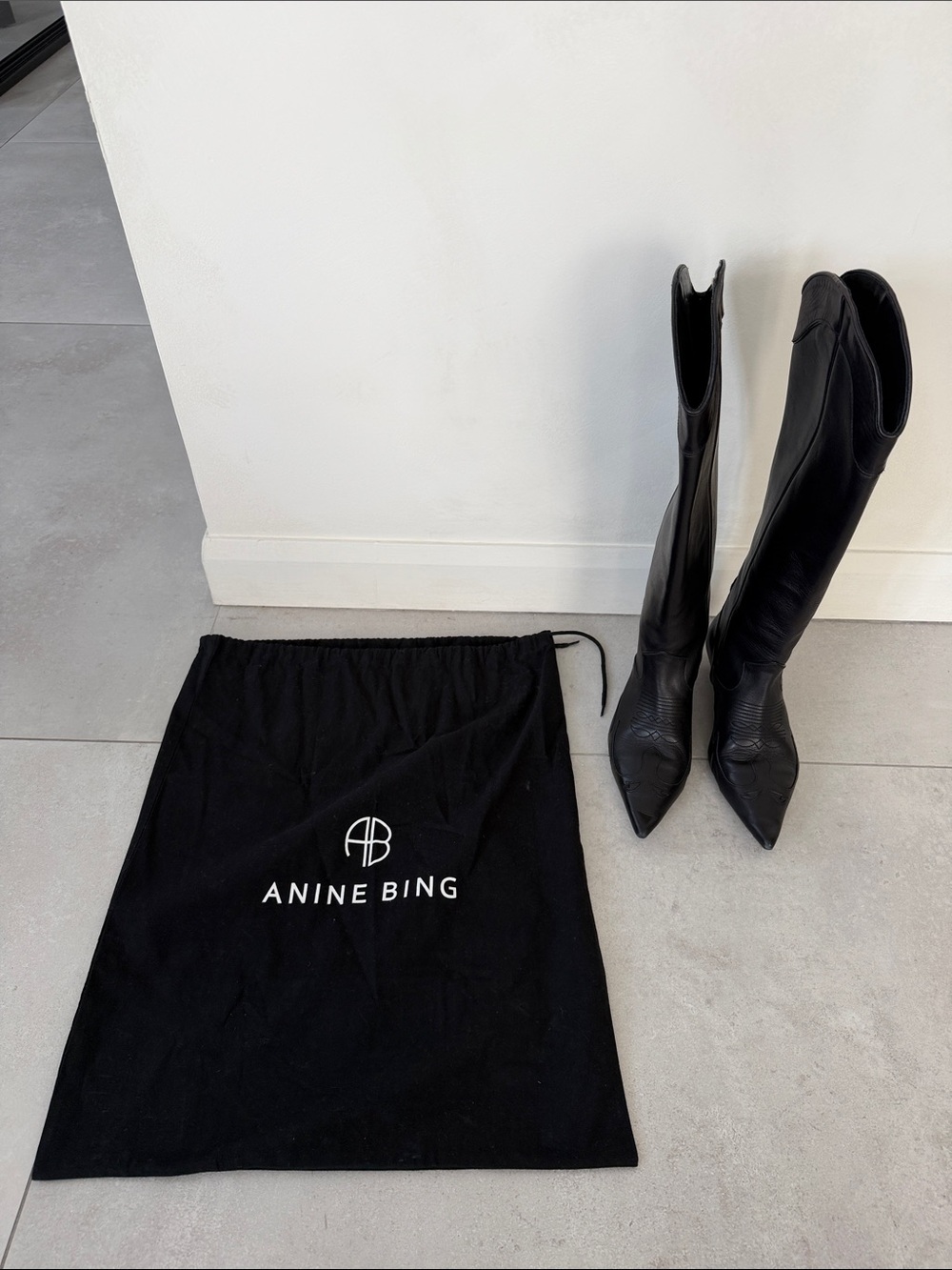 ANINE BING Black Leather Knee-High Pointed-Toe Women's Boots - Picture 13 of 13